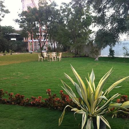 Oyster Airport Hotel Χιντεραμπάντ Εξωτερικό φωτογραφία