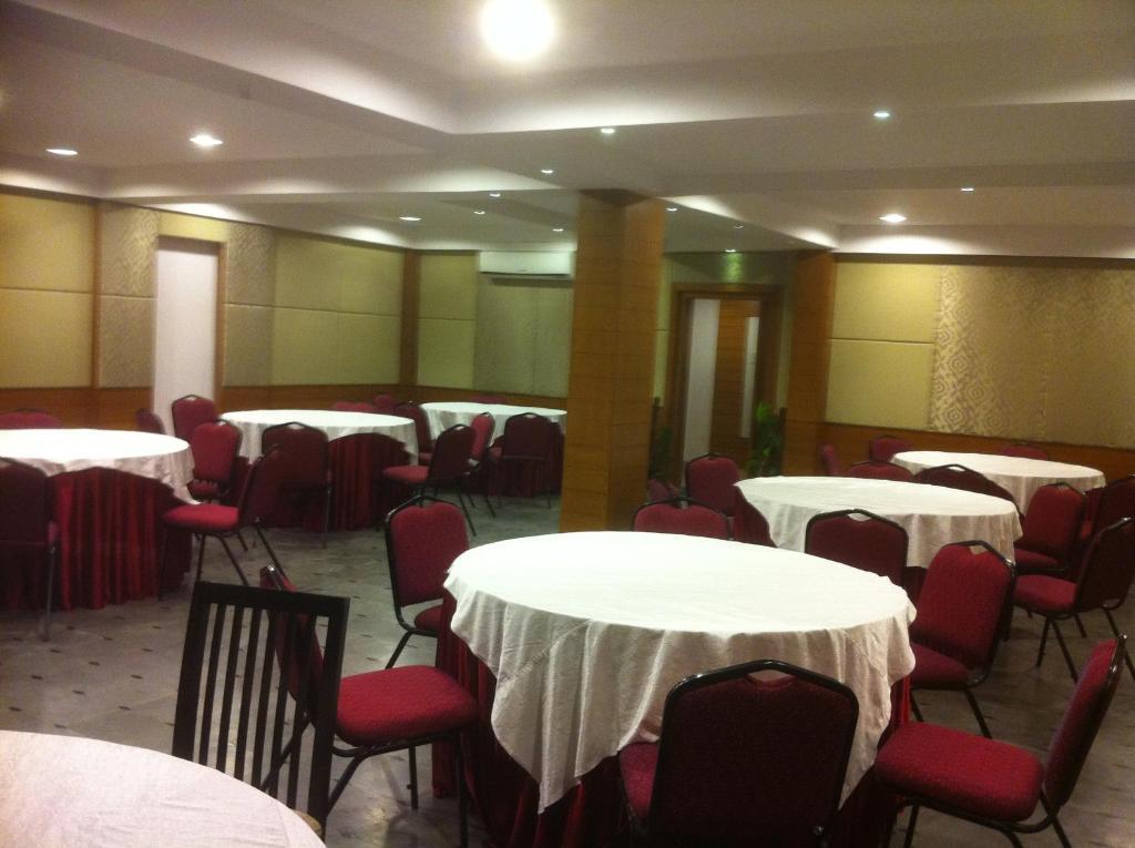 Oyster Airport Hotel Χιντεραμπάντ Εξωτερικό φωτογραφία